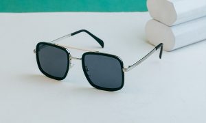 Newmew Top-Bar Square Sunglasses